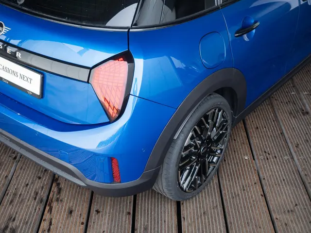 MINI 5-Deurs Cooper C 2024 Benzine 36