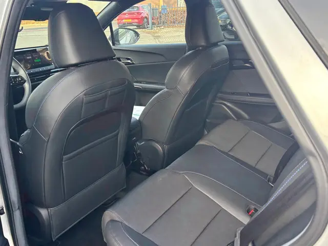 MG MG4 Electric Luxury 64 kWh 2024 Elektrisch 6