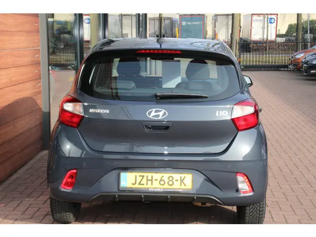 Hyundai i10 1.0 Premium 2025 Benzine 6