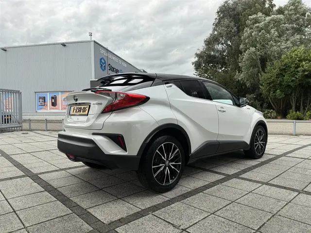 Toyota C-HR 1.8 Aut. Hybrid Style 2018 Hybride Benzine 6