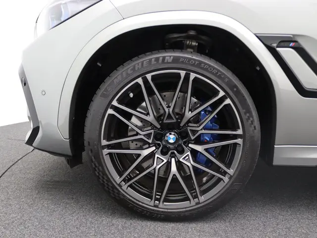 BMW X6 M Competition 2022 Benzine 9