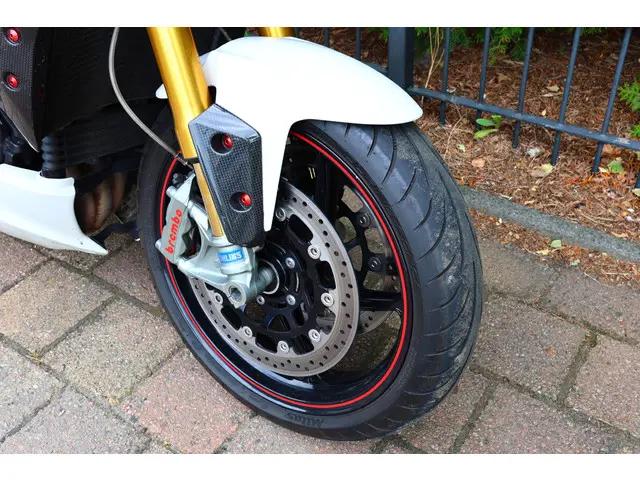 Triumph Speed Triple R 1050 ABS 2012 Benzine 14