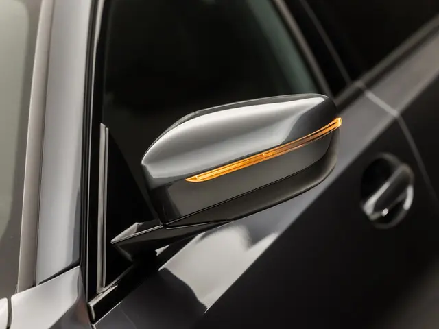 BMW 3 Serie Touring 318i M Sport 2021 Benzine 40