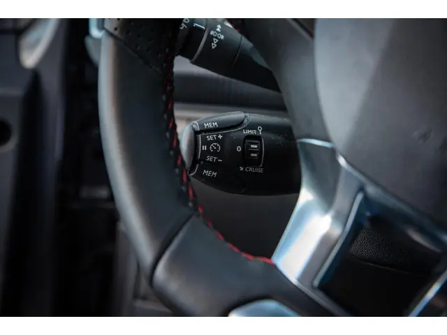Peugeot 208 1.2 PureTech GT-Line 2018 Benzine 20