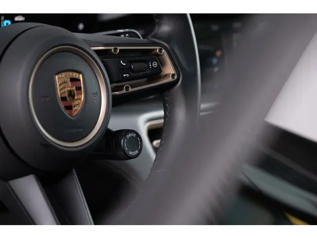 Porsche Taycan 4S Performance 84 kWh 2022 Elektrisch 22