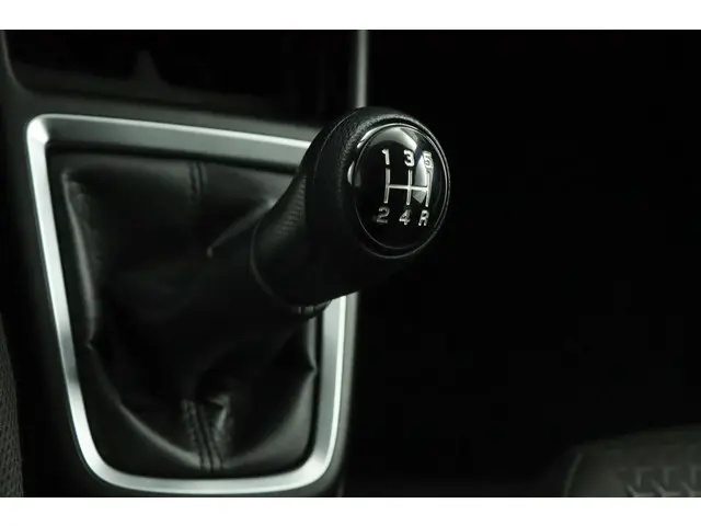 Suzuki Swift 1.2 Select Smart Hybrid 2021 Benzine 27