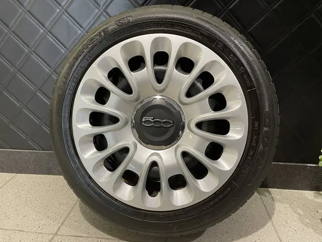 Fiat 500 1.2 Lounge 2015 Benzine 30