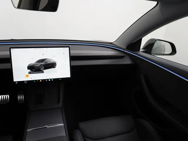 Tesla Model 3 Performance AWD 78 kWh 2025 Elektrisch 21