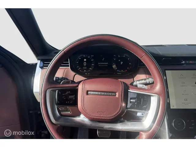 Land Rover Range Rover P400 Autobiography 2023 Benzine 11