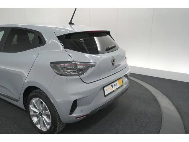 Renault Clio TCe 90 Evolution 2024 Benzine 25