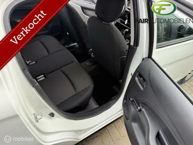 Mitsubishi Space Star 1.0 Cool+ 2021 Benzine 13