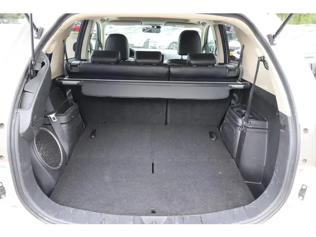 Mitsubishi Outlander 2.0 Instyle 2014 Benzine 22