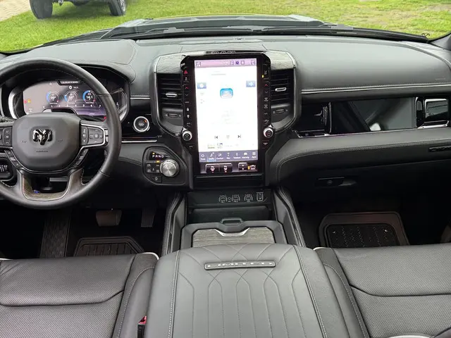 RAM 1500 3.0 TT SST H.O. LIMITED Night MY2025 2024 LPG/Gas 18