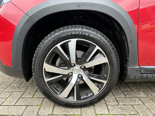 Peugeot 2008 Turbo 110PK GT-line 2018 Benzine 38