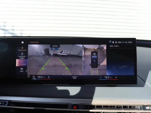 BMW iX xDrive40 2022 Elektrisch 28