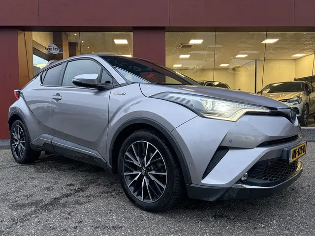 Toyota C-HR 2