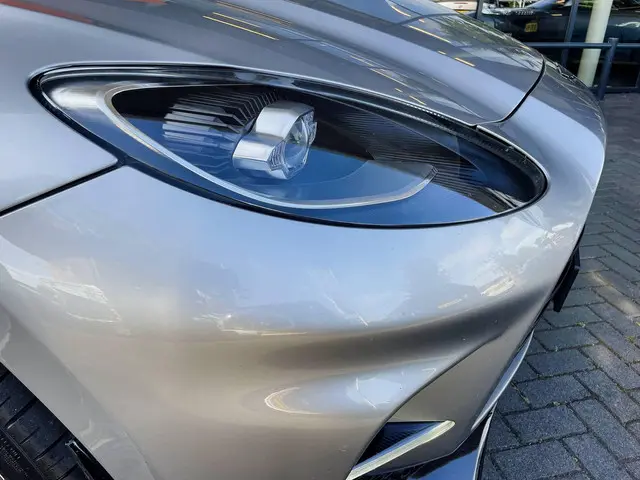 Aston Martin DBX 4.0 V8 707 2023 Benzine 10