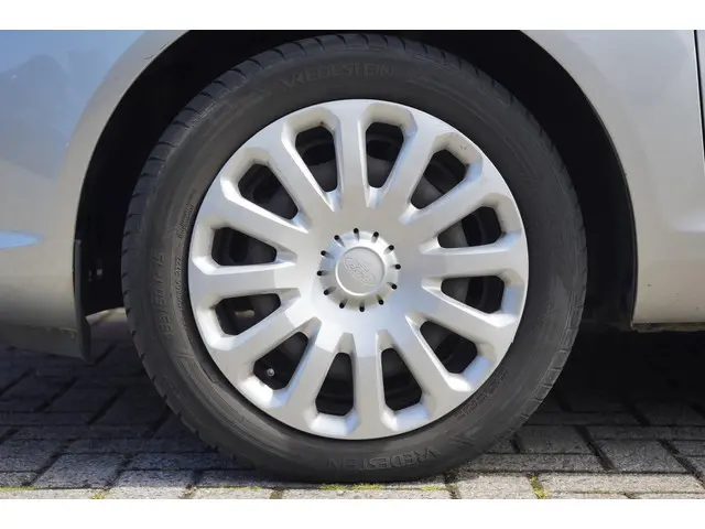 Ford Fiesta 1.0 Style | AIRCO | NAVIGATIE 2013 Benzine 7