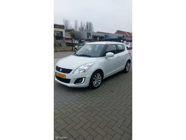 Suzuki Swift 1.2 Style EASSS 2016 Benzine 23