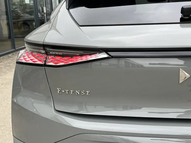 DS DS 4 E-Tense La Première 2022 Hybride Benzine 56