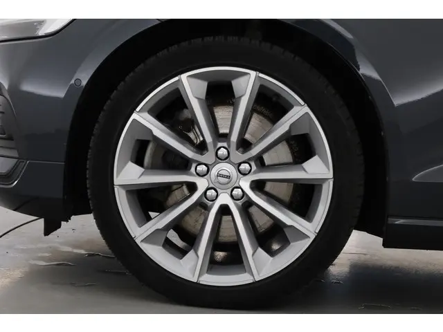 Volvo V60 2.0 T5 Momentum 2019 Benzine 25