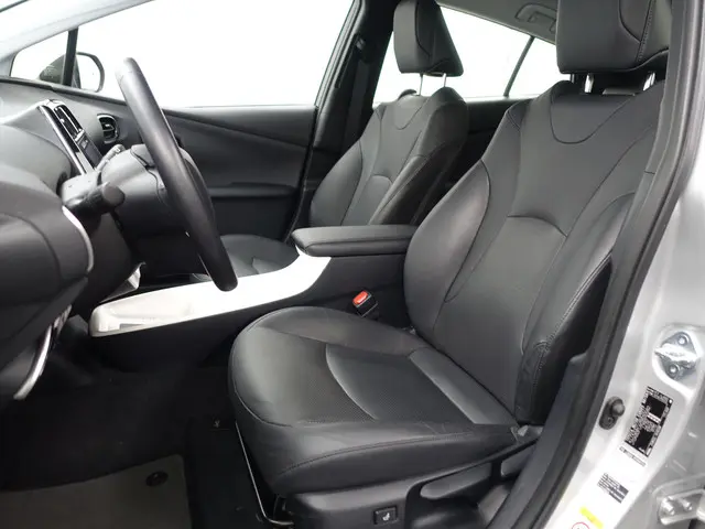 Toyota Prius 1.8 Dynamic+ Aut- 2017 Hybride Benzine 26