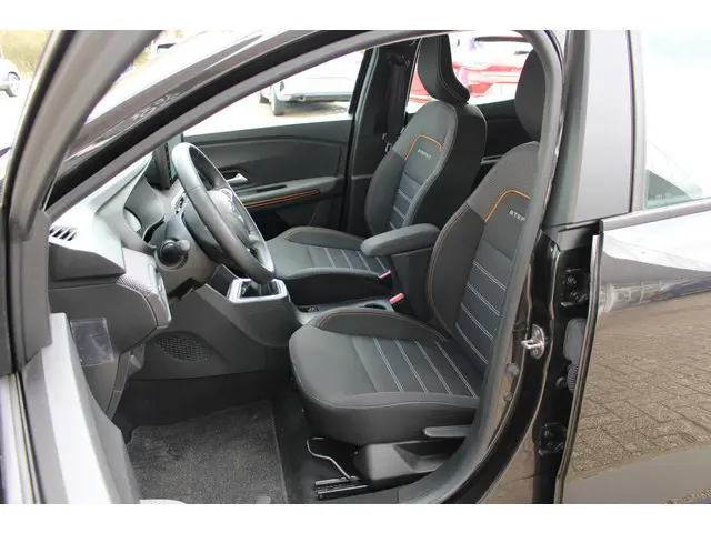 Dacia Sandero Stepway 1.0 TCe 90 Comfort 2021 Benzine 28
