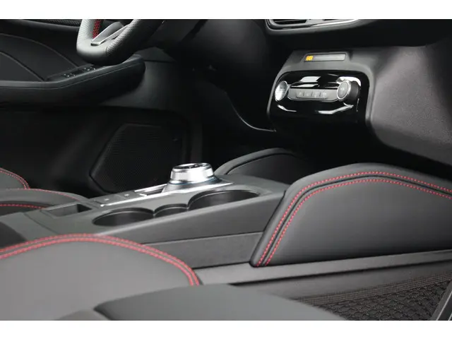 Ford Kuga 2.5 PHEV ST-Line X 2025 Hybride Benzine 24