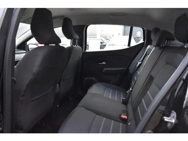Dacia Sandero Stepway TCe 90 Comfort 2023 Benzine 13