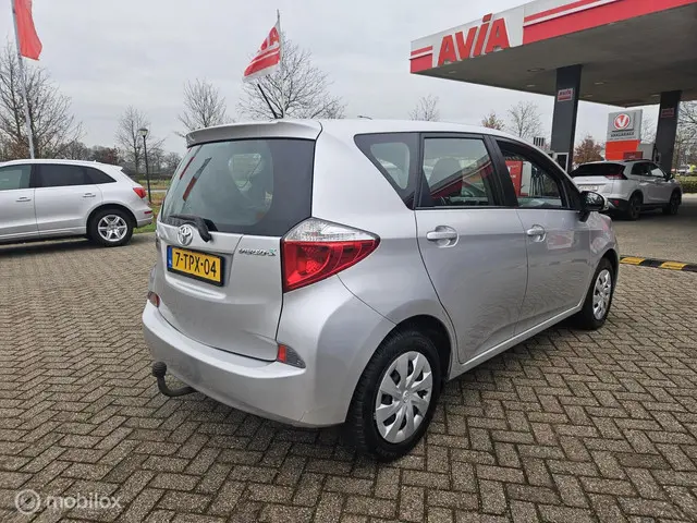 Toyota Verso-S 1.3 VVT-i Aspiration Limited 2014 Benzine 6