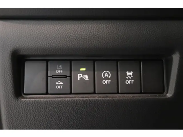 Suzuki Swift 1.4 Sport Smart Hybrid 2021 Benzine 31