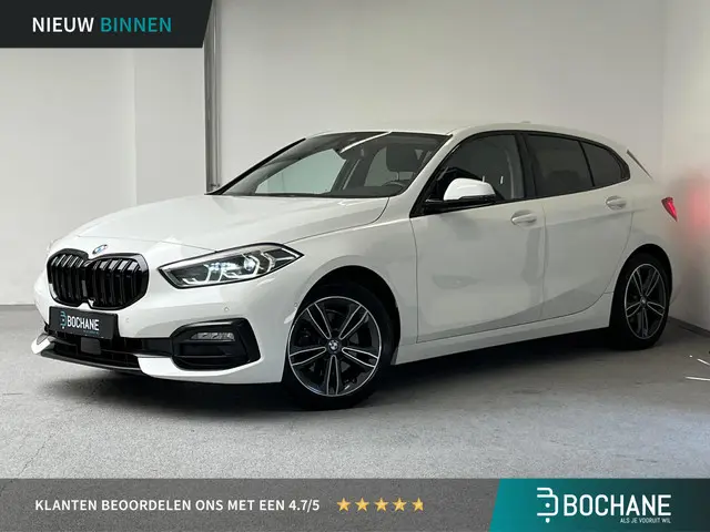 BMW 1 Serie 118i Sport Line 2021 Benzine