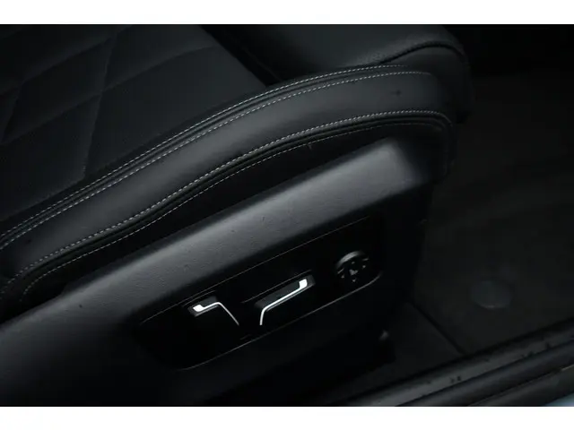 BMW 5 Serie 530e M-Sport 2024 Hybride Benzine 71