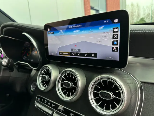 Mercedes-Benz GLC 300d 4MATIC AMG Pakket 2019 Diesel 32