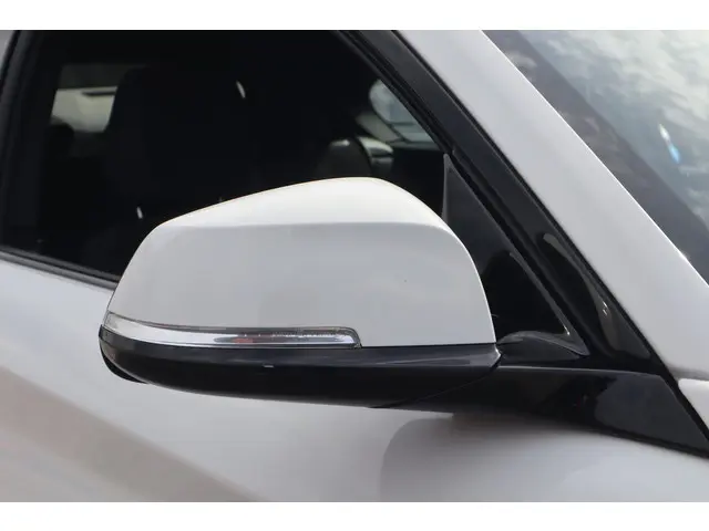 BMW 1 Serie 118i Business+ 2013 Benzine 23