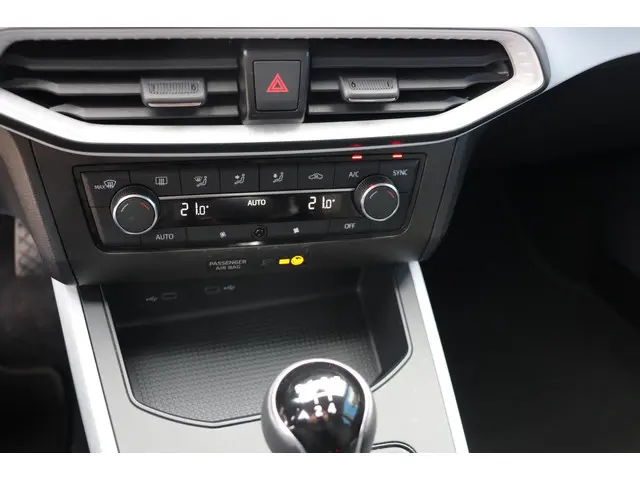 SEAT Arona 1.0 TSI Style 2022 Benzine 10