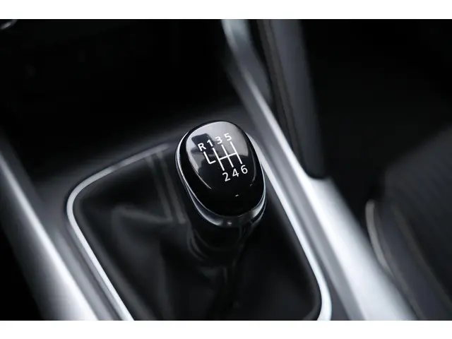 Renault Kadjar 1.2 TCe Bose 2017 Benzine 29