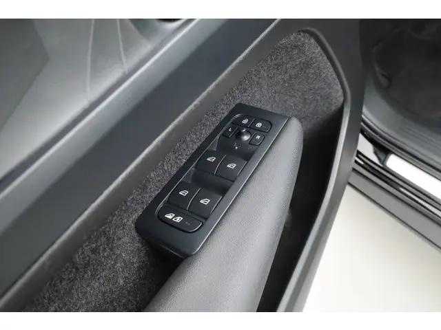 Volvo XC40 Recharge Plus 2023 Elektrisch 8