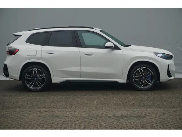 BMW iX1 eDrive20 M Sport 2025 Elektrisch 5