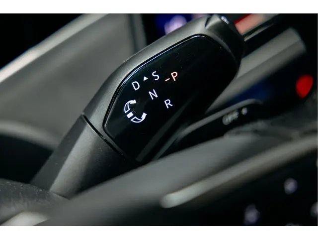 Volkswagen Passat R-Line Diesel 2024 Diesel 37