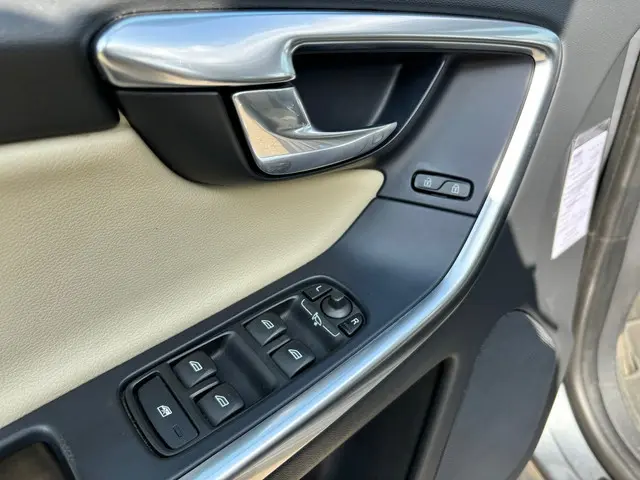 Volvo XC60 2.0 D4 FWD Polar+ | Harman/Kardon 2017 Diesel 21