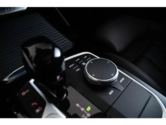 BMW X3 xDrive30e High Executive 2021 Hybride Benzine 42