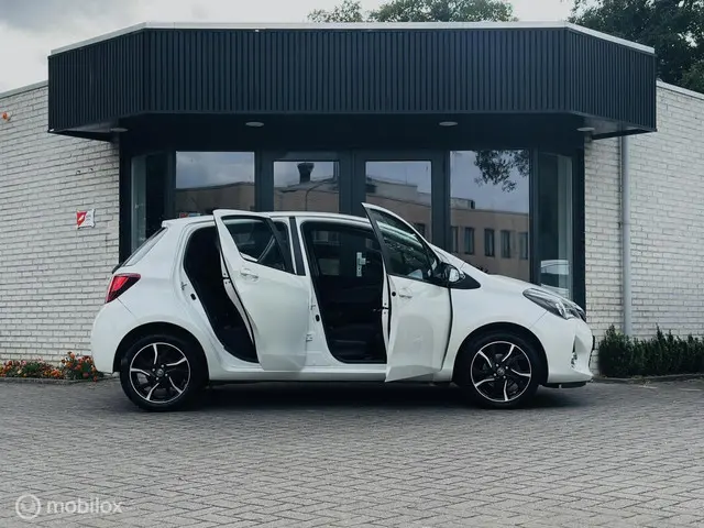 Toyota Yaris 1.3 VVT-i Aspiration|CAM|NAP|APK 2016 Benzine 10