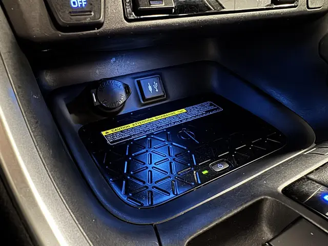 Toyota RAV4 2.5 Hybrid Bi-Tone 2019 Hybride Benzine 36