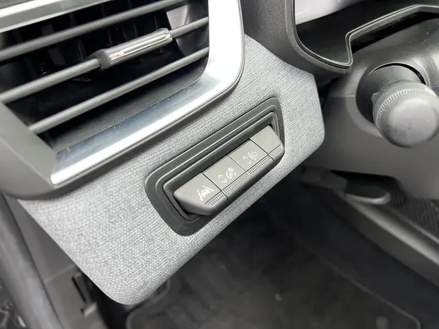 Mitsubishi Colt 1.0T MT Intense 2024 Benzine 29