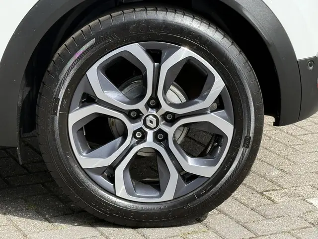 Renault Captur 1.0 TCe 90 techno 2023 Benzine 25