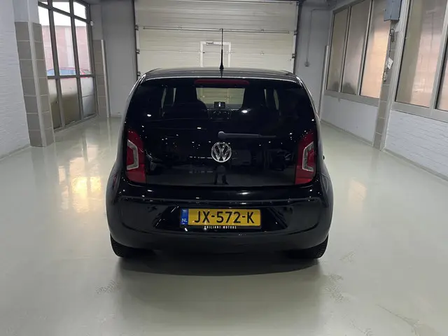 Volkswagen up! 1.0 high up! BlueMotion 2016 Benzine 7
