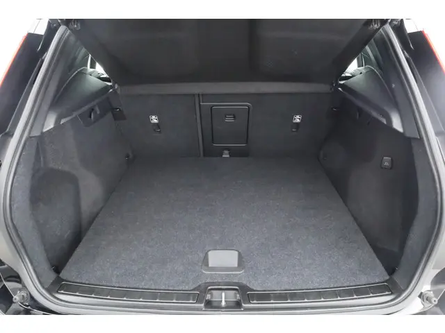 Volvo XC40 1.5 T3 Business 2021 Benzine 25