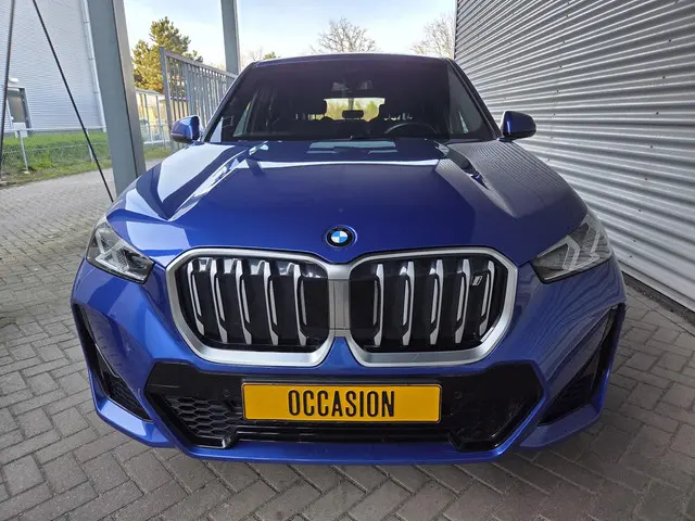 BMW iX1 xDrive30 Launch Edition 67 kWh 2023 Elektrisch 9