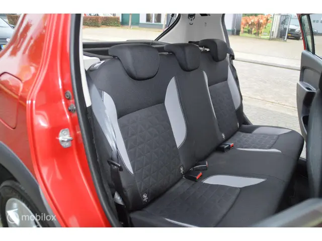 Dacia Sandero Stepway 0.9 TCe Lauréate 2014 Benzine 17